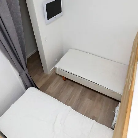 Apartment Cli *